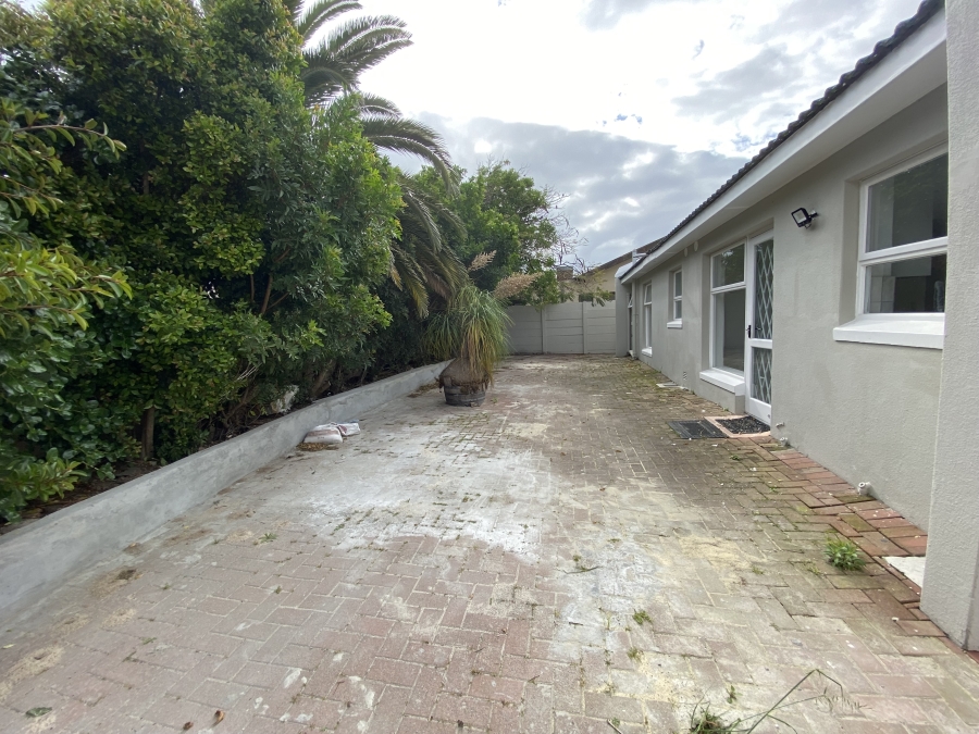 To Let 3 Bedroom Property for Rent in Flamingo Vlei Western Cape